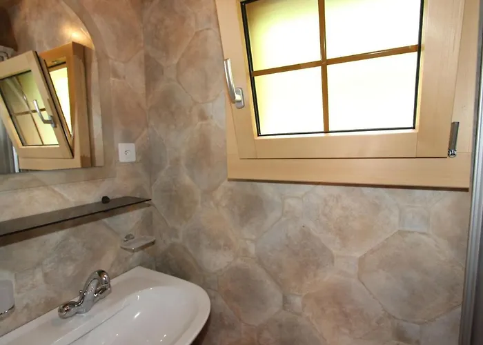 Dağ evi In Valais Near Lift & Valley