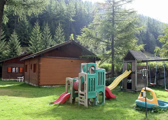 In Valais Near Lift & Valley Dağ evi *