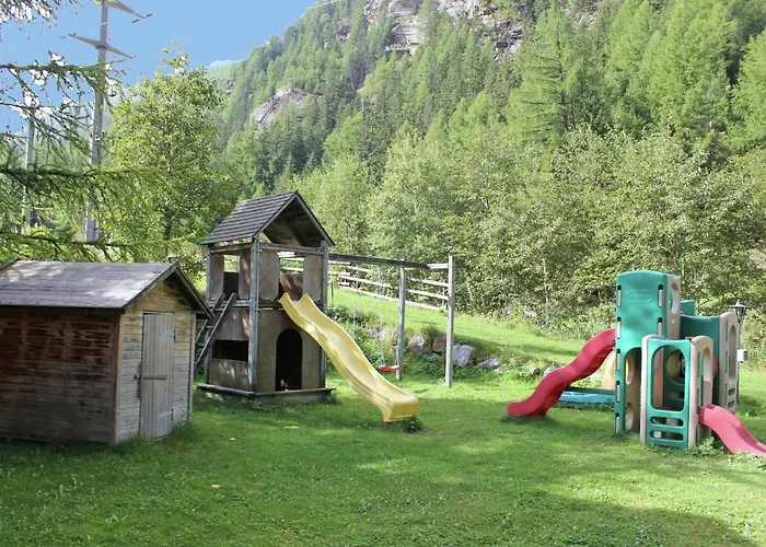 In Valais Near Lift & Valley Dağ evi *