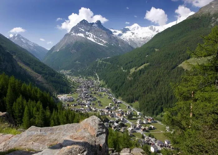 Dağ evi In Valais Near Lift & Valley