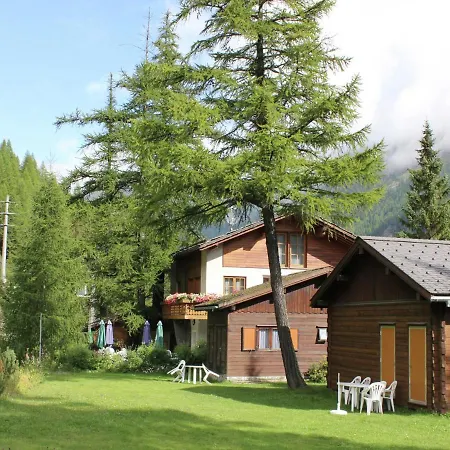 샬레 Cozy In Meiggerli With Garden Saas-Balen